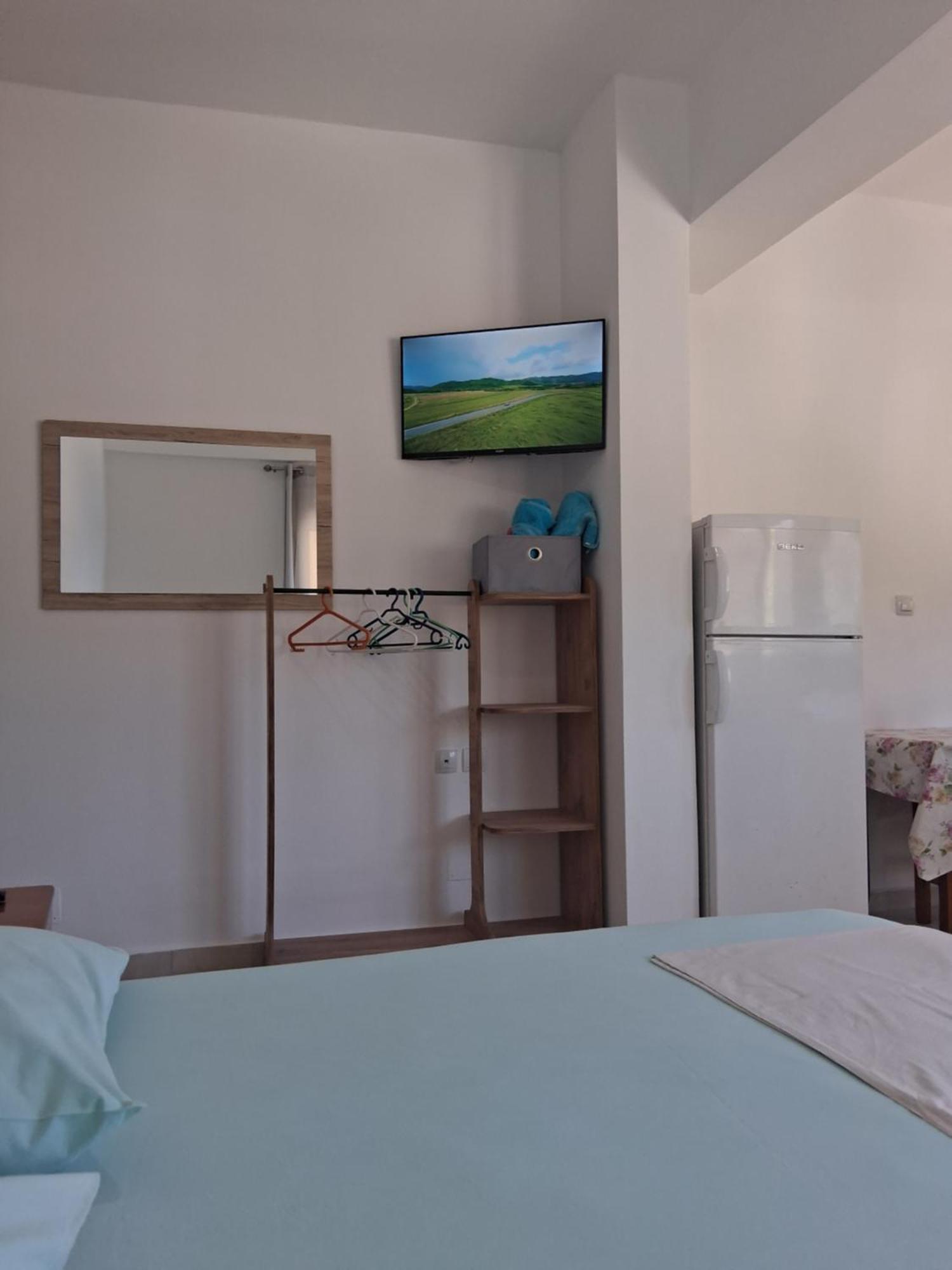 Apartament With View Himara
